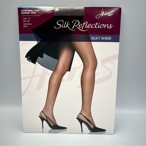 Hanes Silk Reflections Silky Sheer Pantyhose Quicksilver
